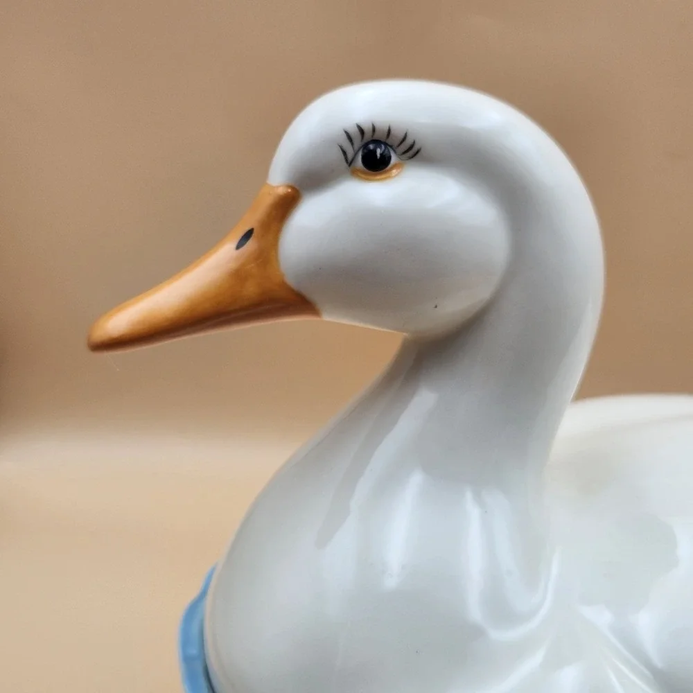 Holland Mold VTG White Duck on Blue Basket Nest Cookie Jar Canister Country